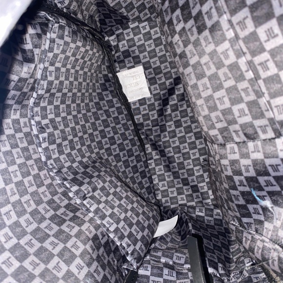 backpack - Picture 3 of 4